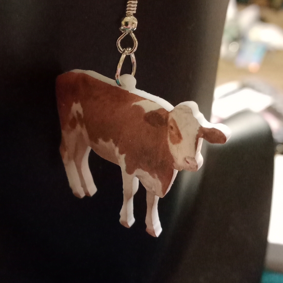 Pair Of Cow Earrings - Picture 3 of 3